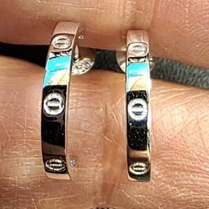 💛18k Half Hoop white gold earrings